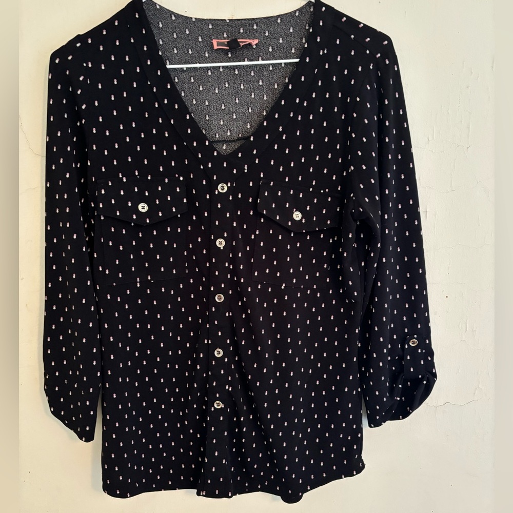 50th Street black blouse with pink and white dots long cuffed sleeves petite sm